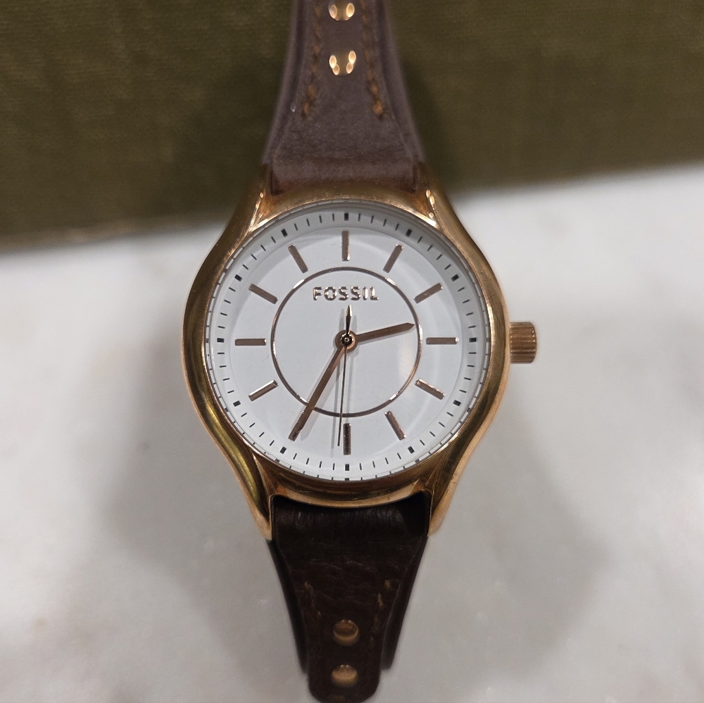 Fossil Leather Watch - Brown